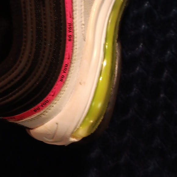 Nike Air max.. size 9 men's. White/pink/blck/lime - Picture 7 of 8